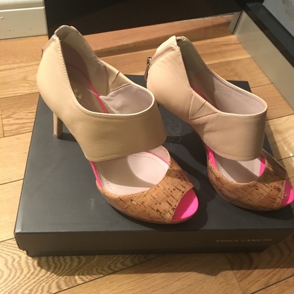 Vince Camuto almost new shoes US 7.5 - Picture 2 of 4